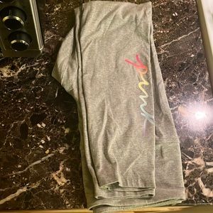 LN Victorias Secret PINK full length gray leggings